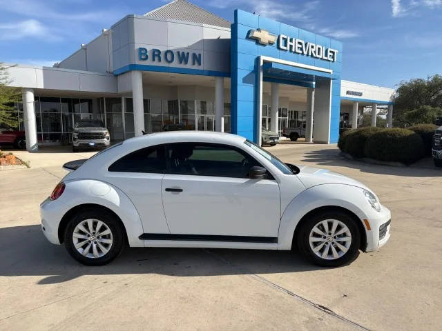 2017 Volkswagen Beetle 1.8T S FWD photo