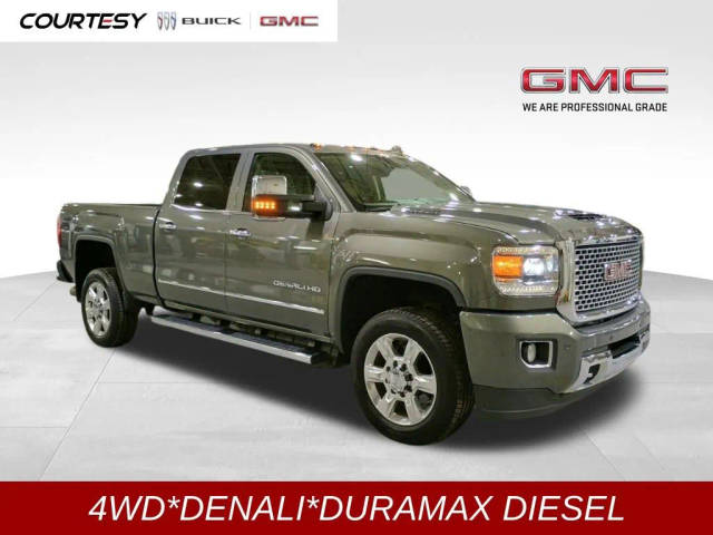 2017 GMC Sierra 2500HD Denali 4WD photo