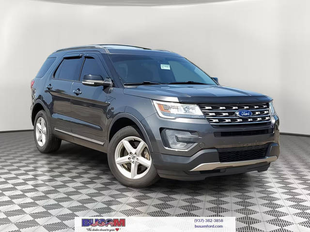 2017 Ford Explorer XLT 4WD photo