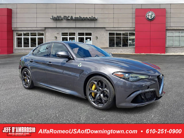 2017 Alfa Romeo Giulia RWD photo