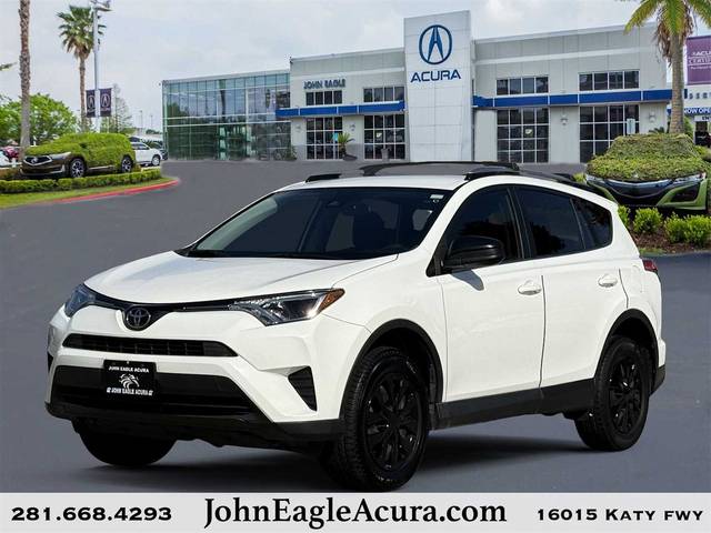 2017 Toyota RAV4 LE FWD photo