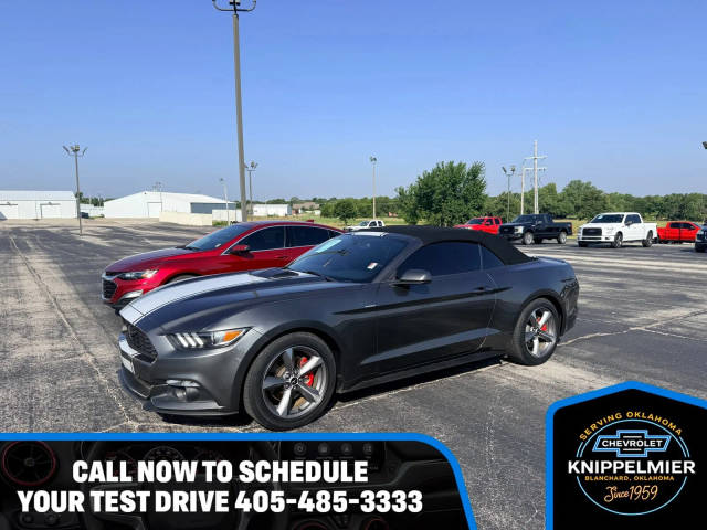 2017 Ford Mustang V6 RWD photo