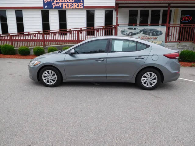 2017 Hyundai Elantra SE FWD photo