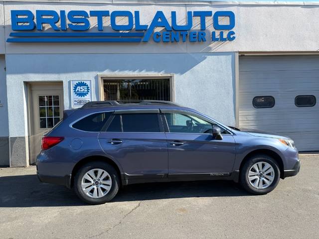 2017 Subaru Outback Premium AWD photo