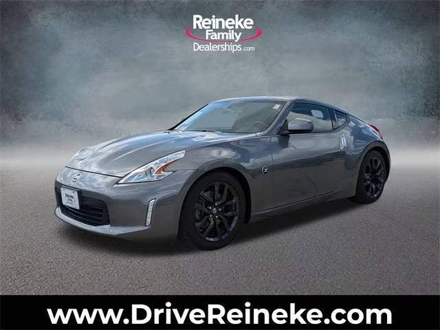 2017 Nissan 370Z  RWD photo