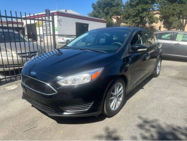 2016 Ford Focus SE FWD photo