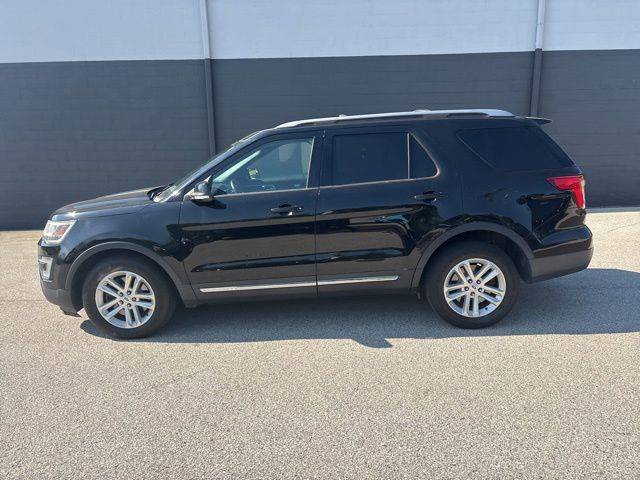 2017 Ford Explorer XLT FWD photo