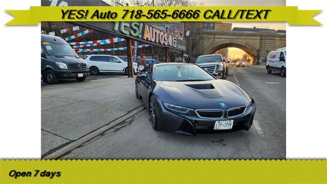 2017 BMW i8 AWD photo