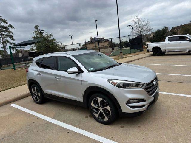 2016 Hyundai Tucson Sport FWD photo