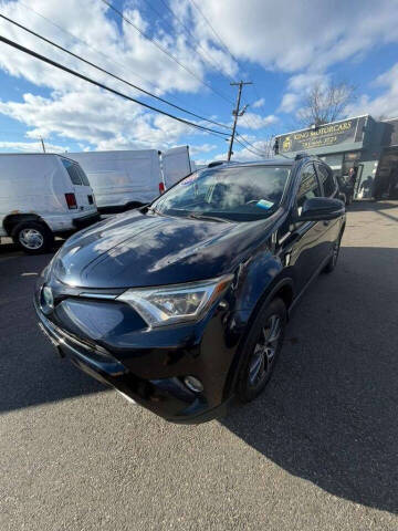 2017 Toyota RAV4 XLE AWD photo