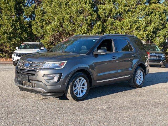 2017 Ford Explorer XLT FWD photo