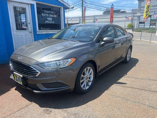 2017 Ford Fusion SE FWD photo