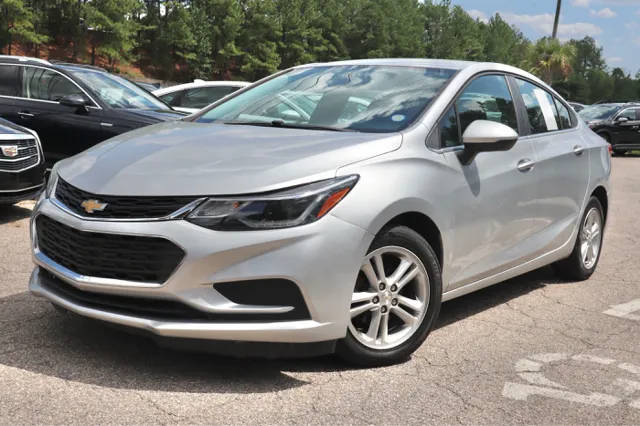2017 Chevrolet Cruze LT FWD photo