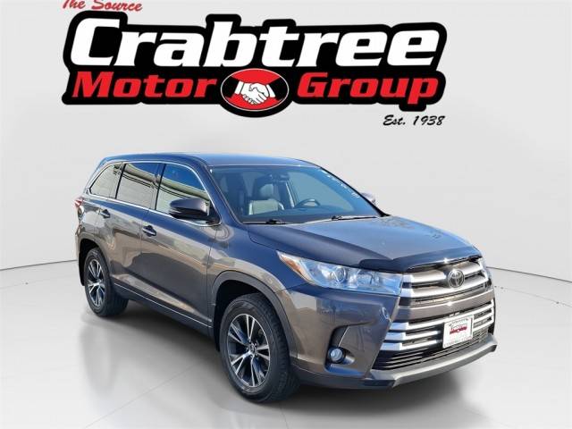 2017 Toyota Highlander LE Plus AWD photo