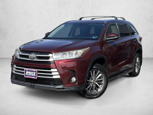2017 Toyota Highlander XLE FWD photo