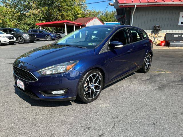 2017 Ford Focus SEL FWD photo