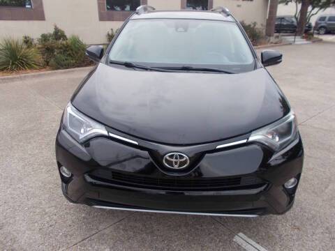 2017 Toyota RAV4 XLE AWD photo