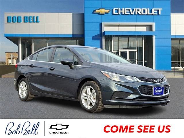 2017 Chevrolet Cruze LT FWD photo