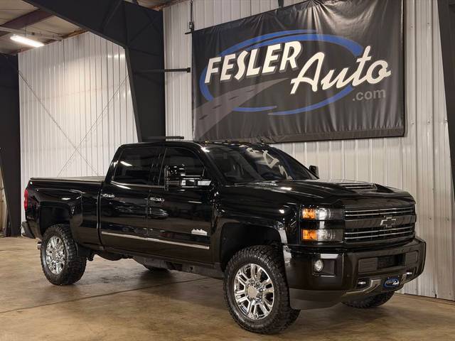 2017 Chevrolet Silverado 2500HD High Country 4WD photo