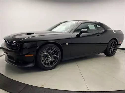 2017 Dodge Challenger R/T Scat Pack RWD photo