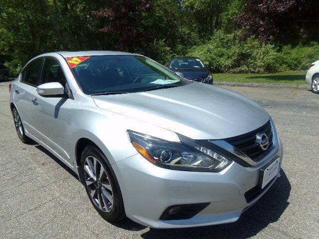 2017 Nissan Altima 2.5 SL FWD photo