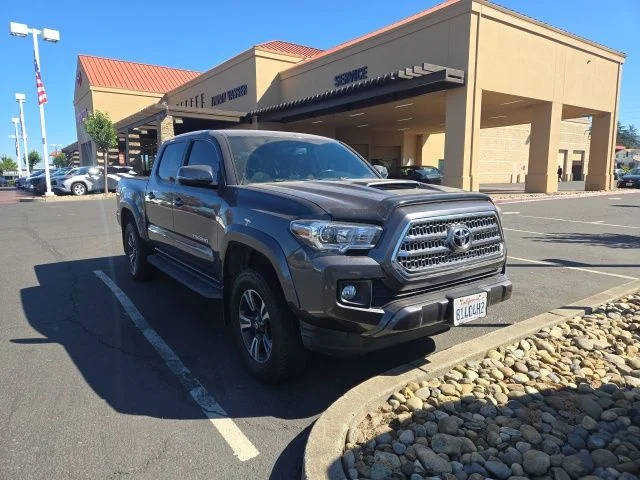 2017 Toyota Tacoma TRD Sport 4WD photo