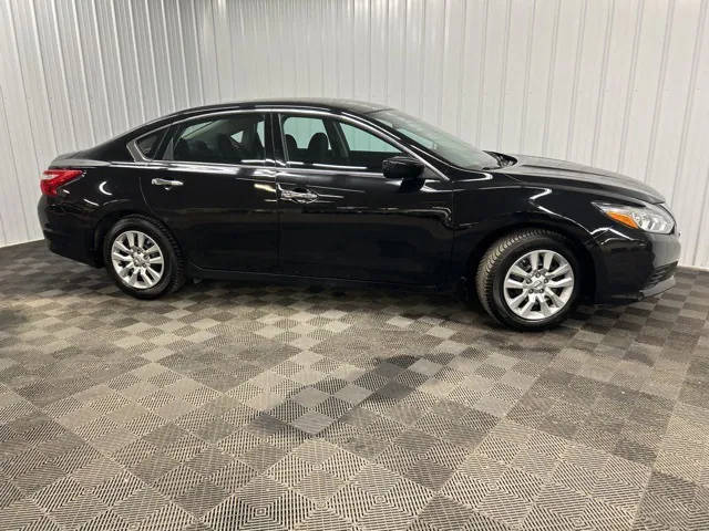 2017 Nissan Altima 2.5 S FWD photo