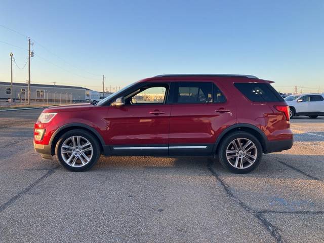 2017 Ford Explorer XLT FWD photo