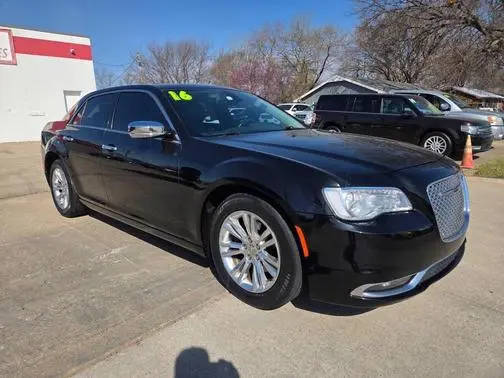 2016 Chrysler 300 300C RWD photo