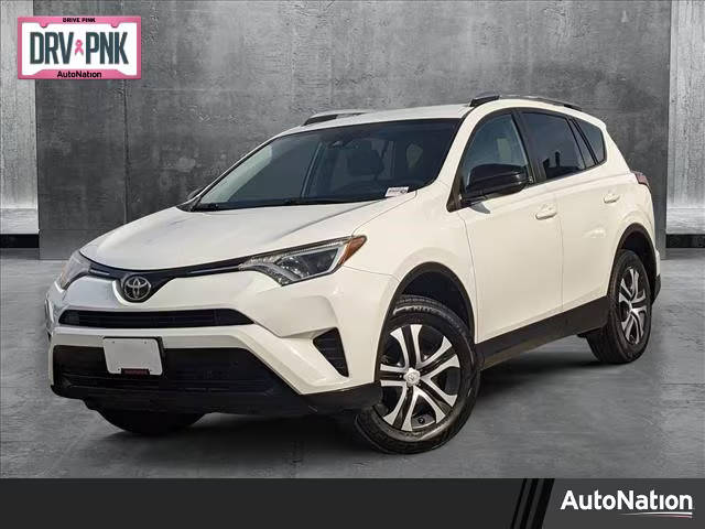 2017 Toyota RAV4 LE FWD photo