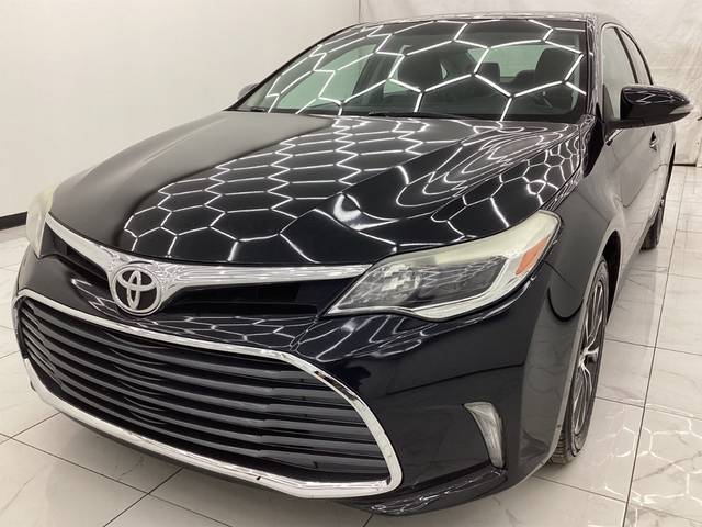 2016 Toyota Avalon XLE FWD photo