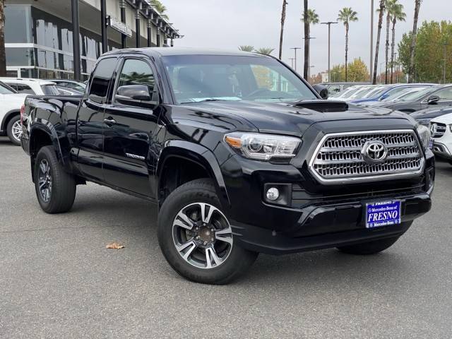 2017 Toyota Tacoma TRD Sport RWD photo