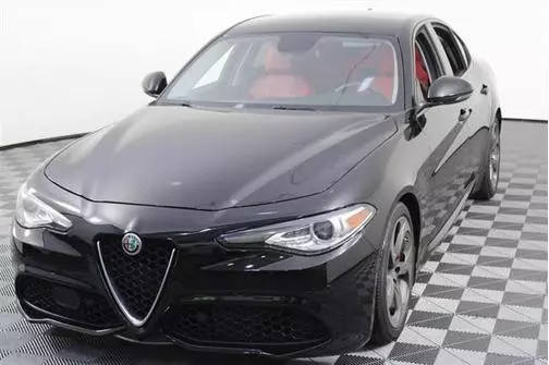 2017 Alfa Romeo Giulia  RWD photo