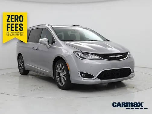 2017 Chrysler Pacifica Minivan Limited FWD photo
