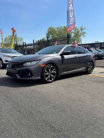 2017 Honda Civic Si FWD photo