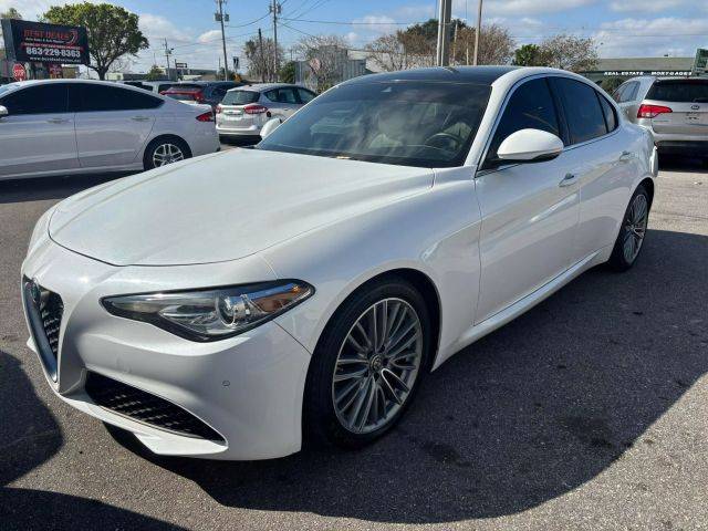 2017 Alfa Romeo Giulia Ti RWD photo