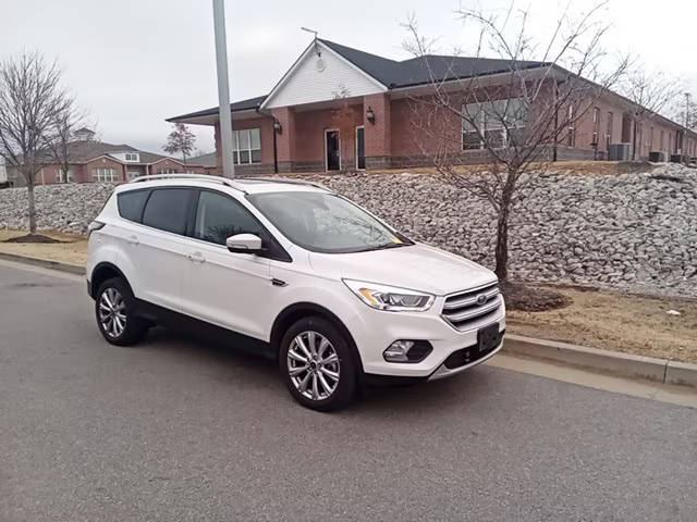 2017 Ford Escape Titanium 4WD photo