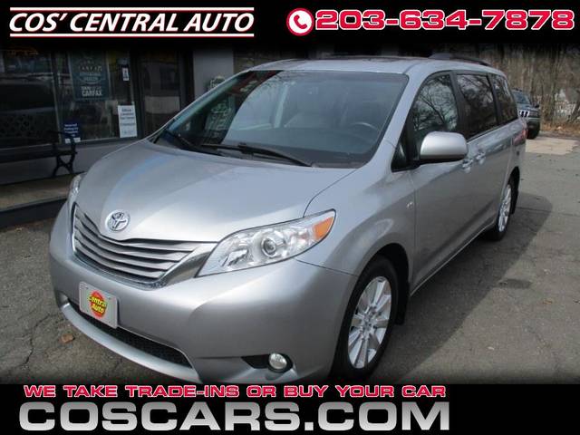 2017 Toyota Sienna XLE AWD photo