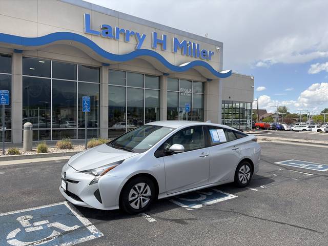 2017 Toyota Prius Two FWD photo