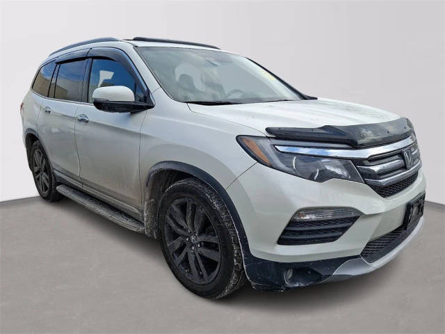 2017 Honda Pilot Elite AWD photo