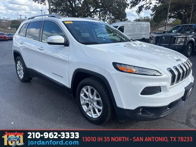 2017 Jeep Cherokee Latitude FWD photo