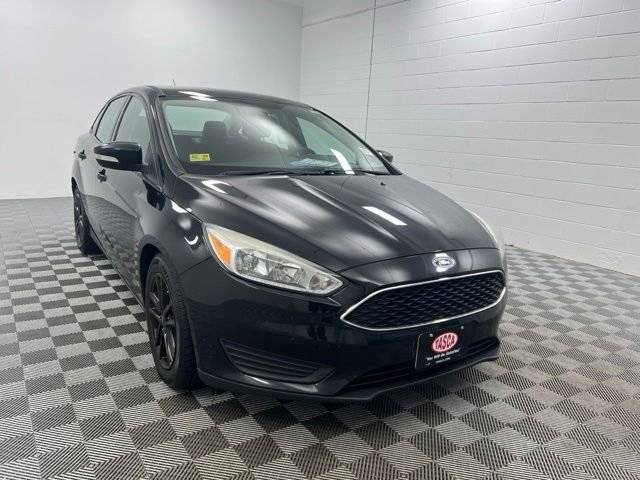 2017 Ford Focus SE FWD photo