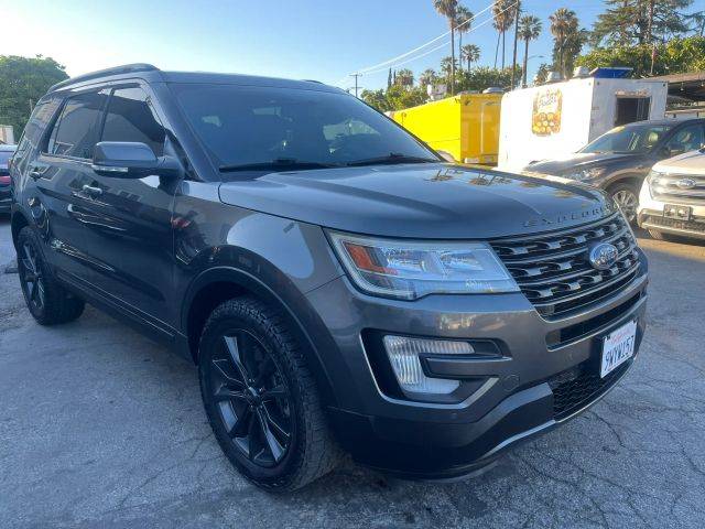 2017 Ford Explorer XLT 4WD photo