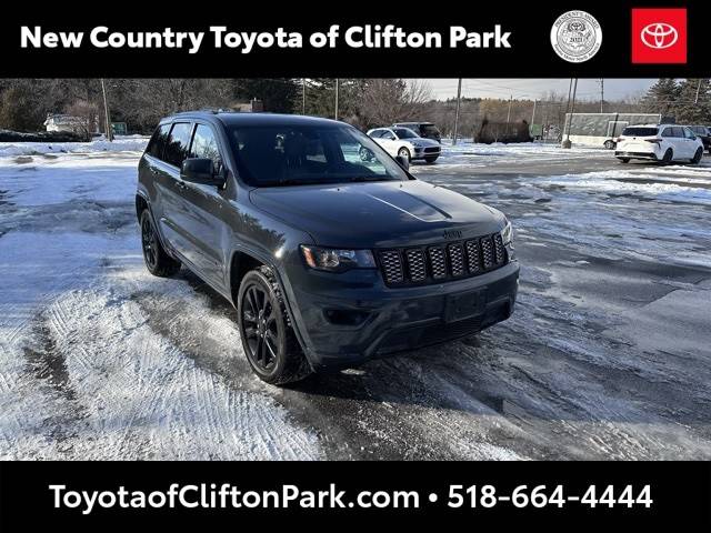 2017 Jeep Grand Cherokee Altitude 4WD photo