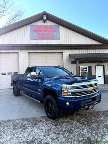 2017 Chevrolet Silverado 3500HD High Country 4WD photo