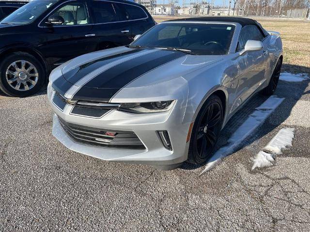 2017 Chevrolet Camaro 1LT RWD photo