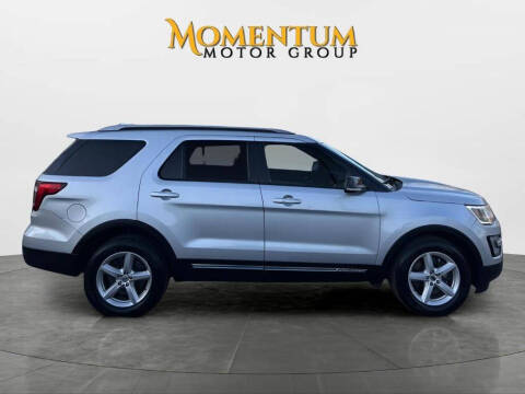 2016 Ford Explorer XLT 4WD photo