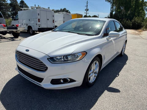2016 Ford Fusion SE FWD photo