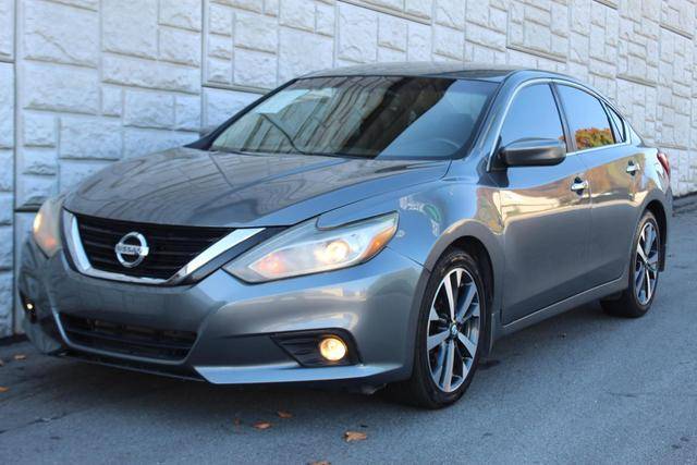 2017 Nissan Altima 2.5 SR FWD photo