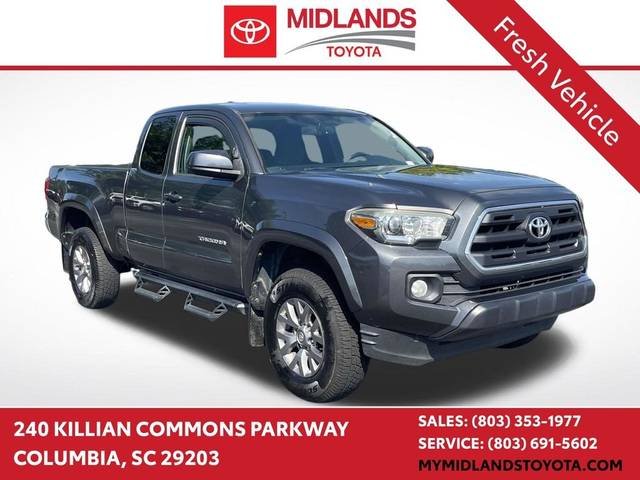 2017 Toyota Tacoma SR5 4WD photo